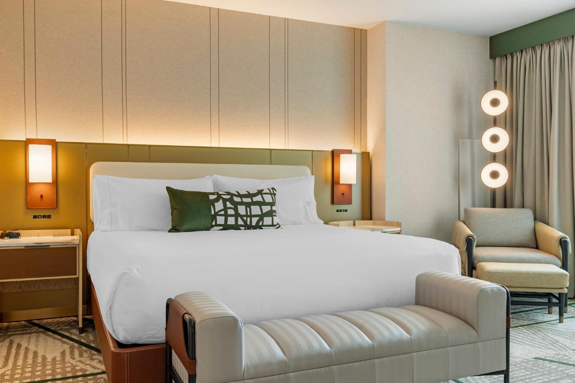 Omni At The Ballpark 4*