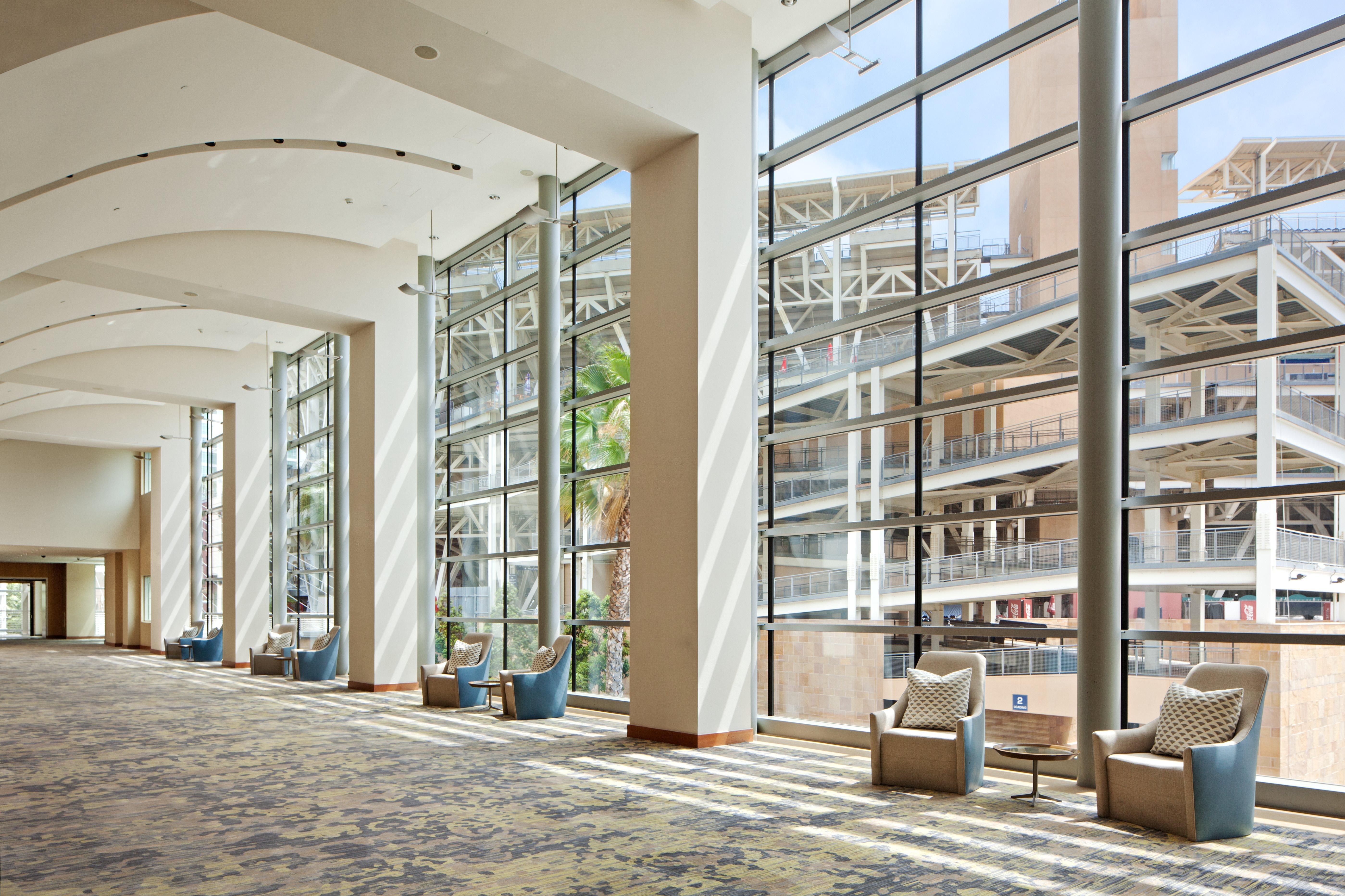 Hotel Omni At The Ballpark 4*